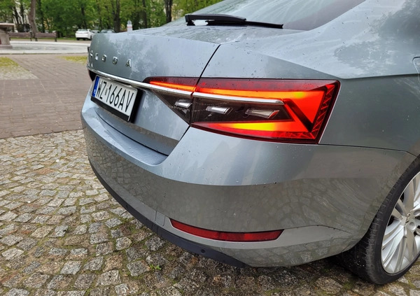 Skoda Superb cena 94000 przebieg: 166000, rok produkcji 2020 z Wałcz małe 497